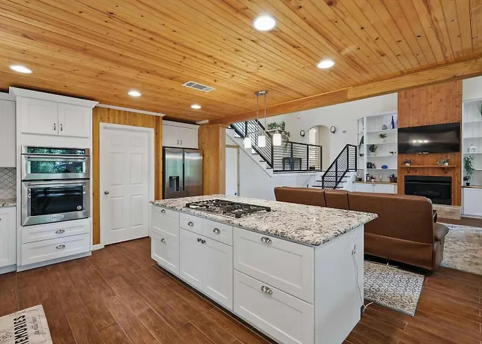 Scenic 4br Worth Ample Parking Ferienhaus *