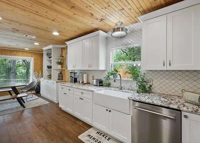 Scenic 4br Worth Ample Parking Ferienhaus *